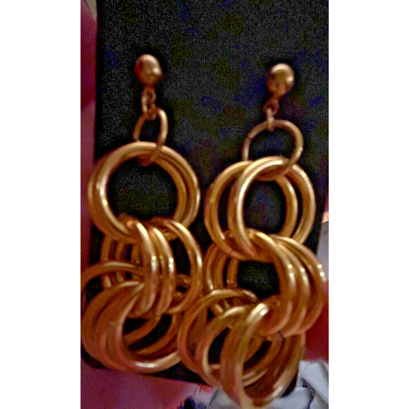Avon 1970s Gold Ring Earrings - Picture 7 of 11
